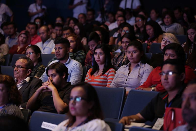  Jongeren uit El Salvador vieren Global Entrepreneurship Week