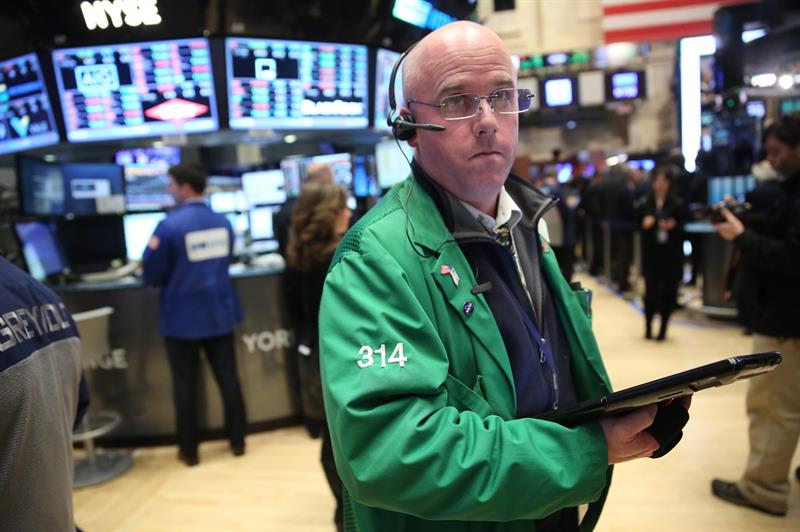  Wall Street opent met verliezen en de Dow Jones daalt 0.52%