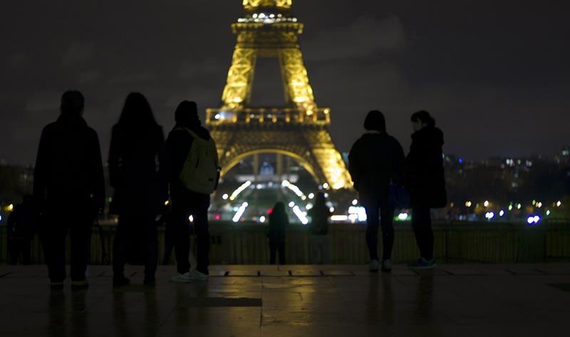  Airbnb beperkt de huurprijzen van een woning in Parijs tot 120 dagen