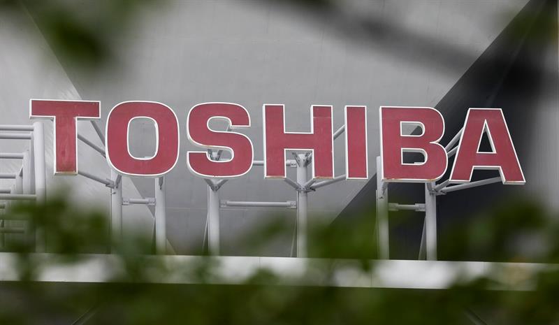  Toshiba daalt ongeveer 8% op de beurs voor een mogelijke kapitaalverhoging