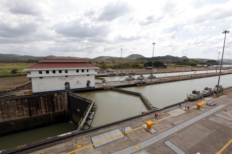  Een werknemer van het Panamakanaal sterft na een ongeluk in de sluizen