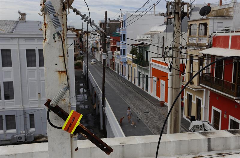  ElÃ©ctrico de P.Rico zegt dat het een controversiÃ«le handtekening heeft betaald die het netwerk van het eiland opheft